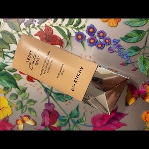 Color #5 Givenchy Teint couture balm